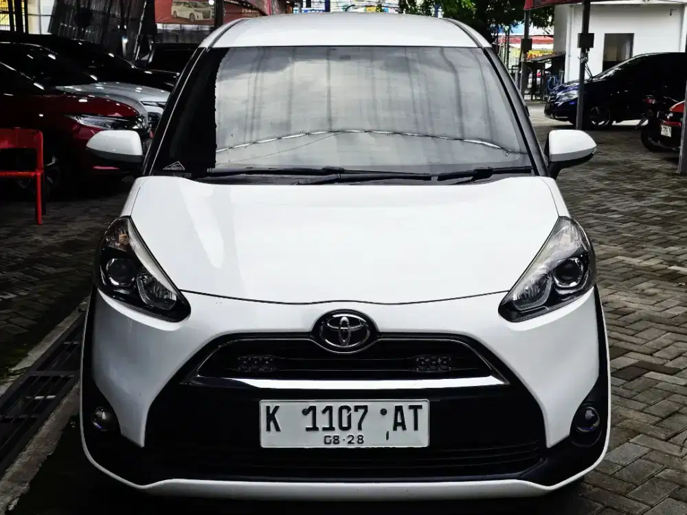 SIENTA V MT KM 36 RB