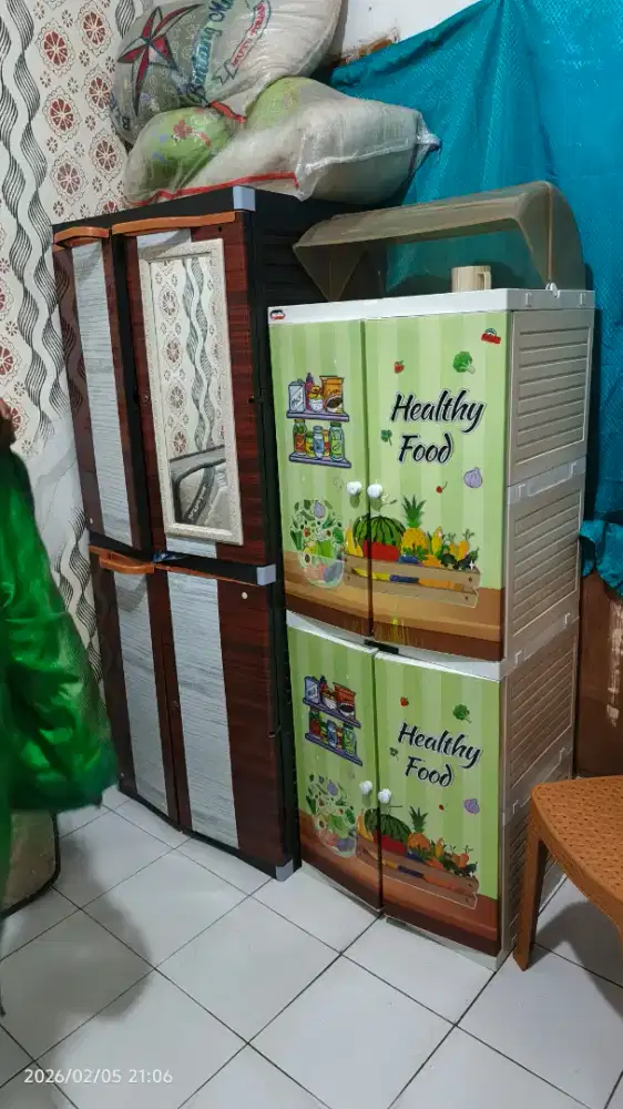 Jual barang semua yg di kontrakan