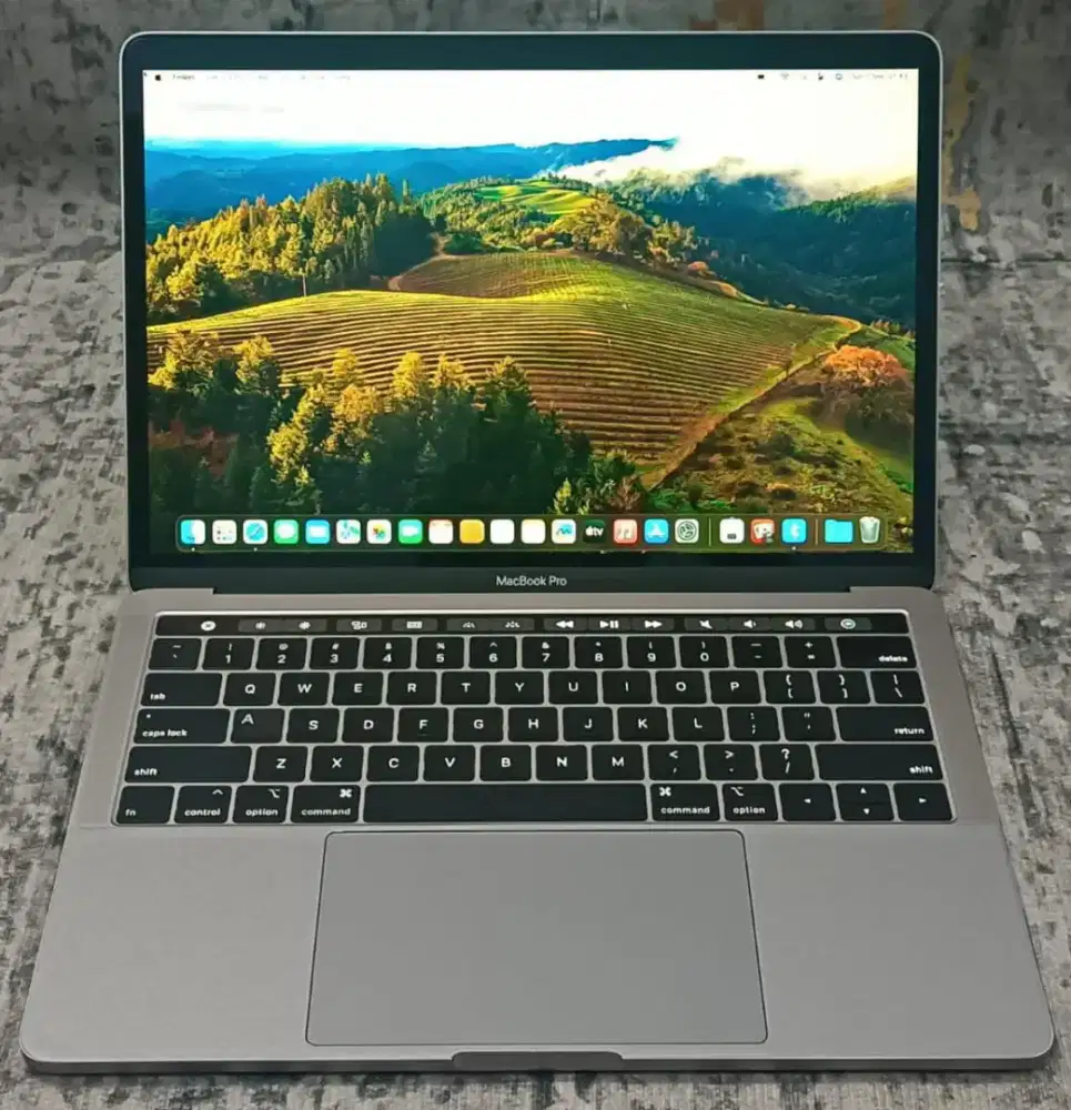 MacBook Pro TouchBar 13 2018 Core i5 16GB 512GB Gray Like New