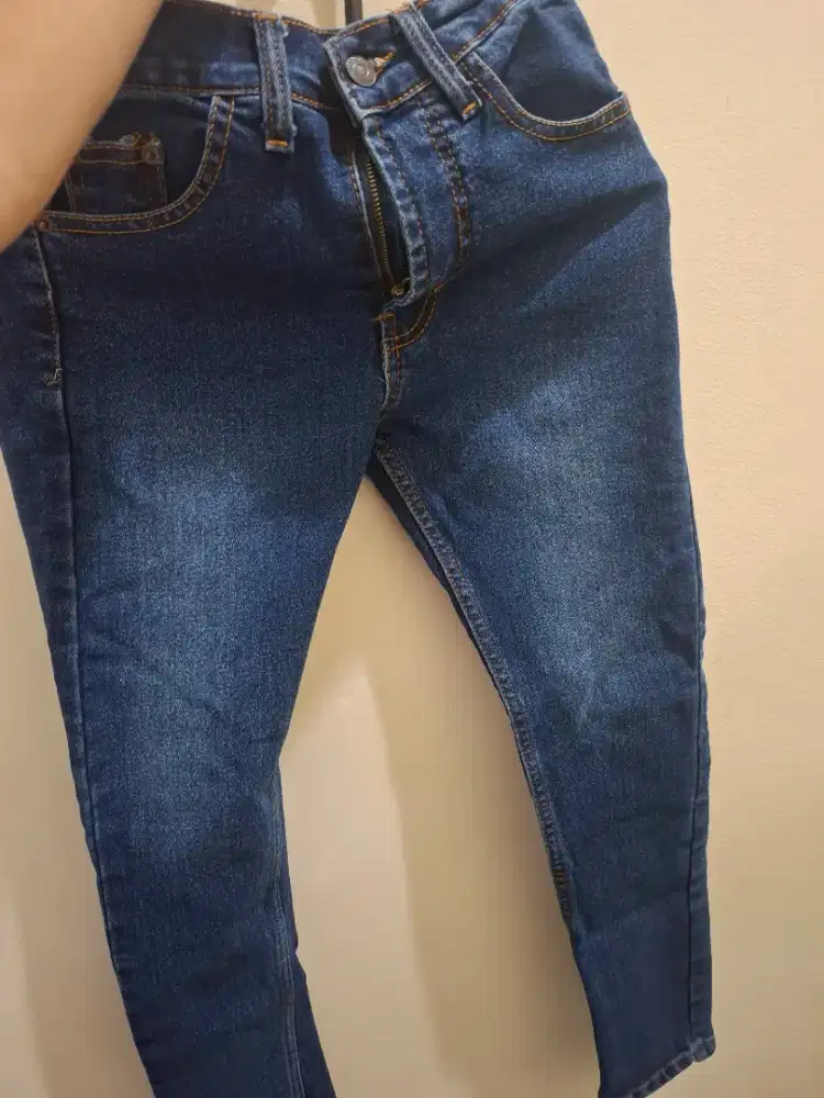 Celana jeans tebal