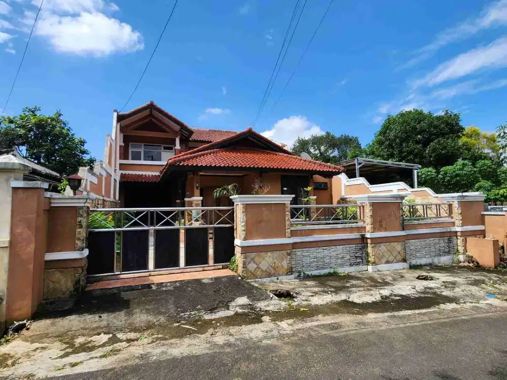 Rumah Ngesrep Barat Srondol, Banyumanik Tembalang