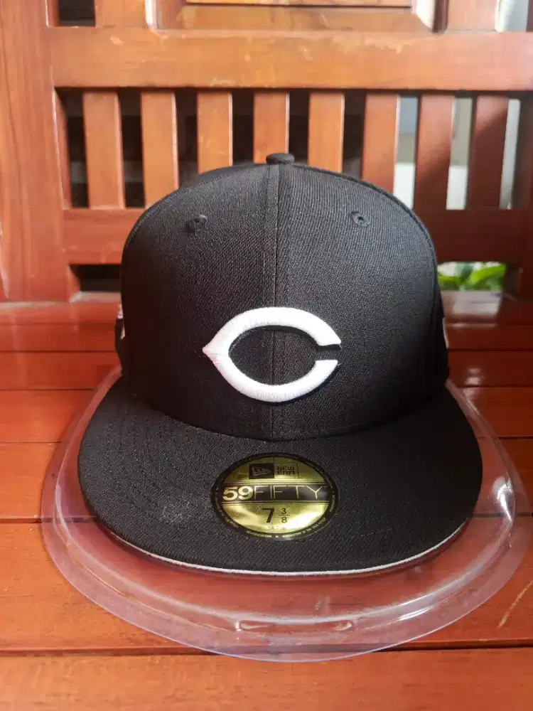 Topi New era logo C World series size 738