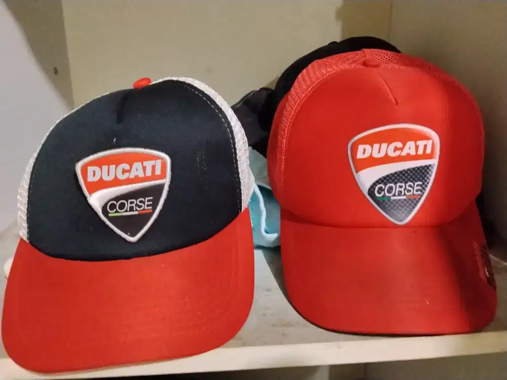 topi trucker ducati