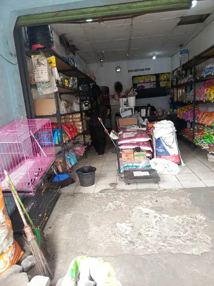 Dicari pekerja toko untuk ditoko pakan