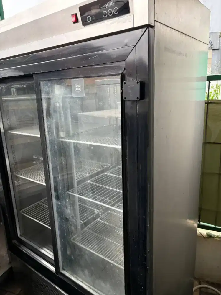 showcase 2 pintu 600L
harga 4,5jt