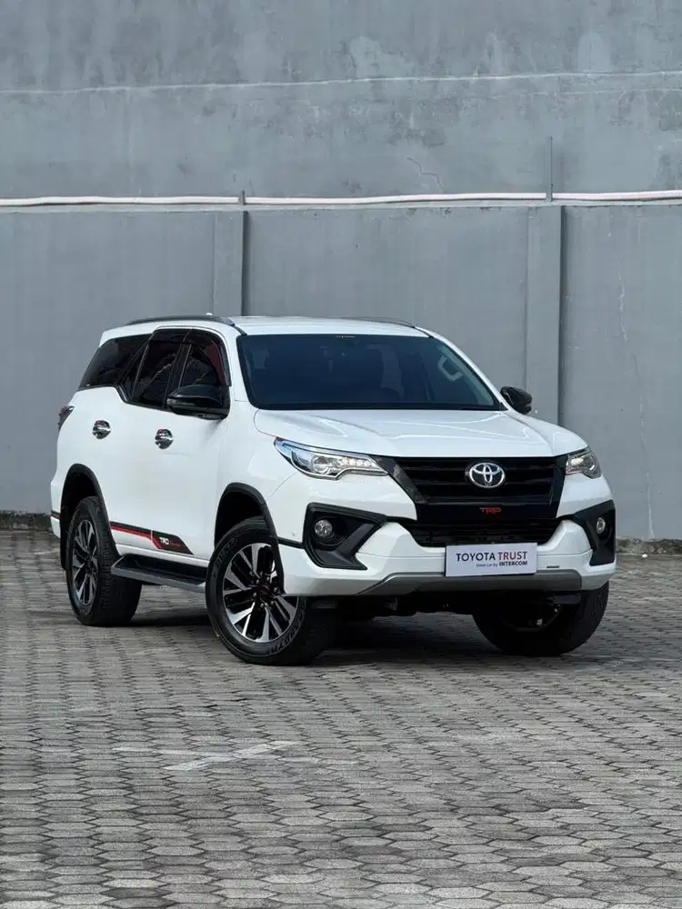 Toyota Fortuner VRZ TRD 4x2 AT 2017