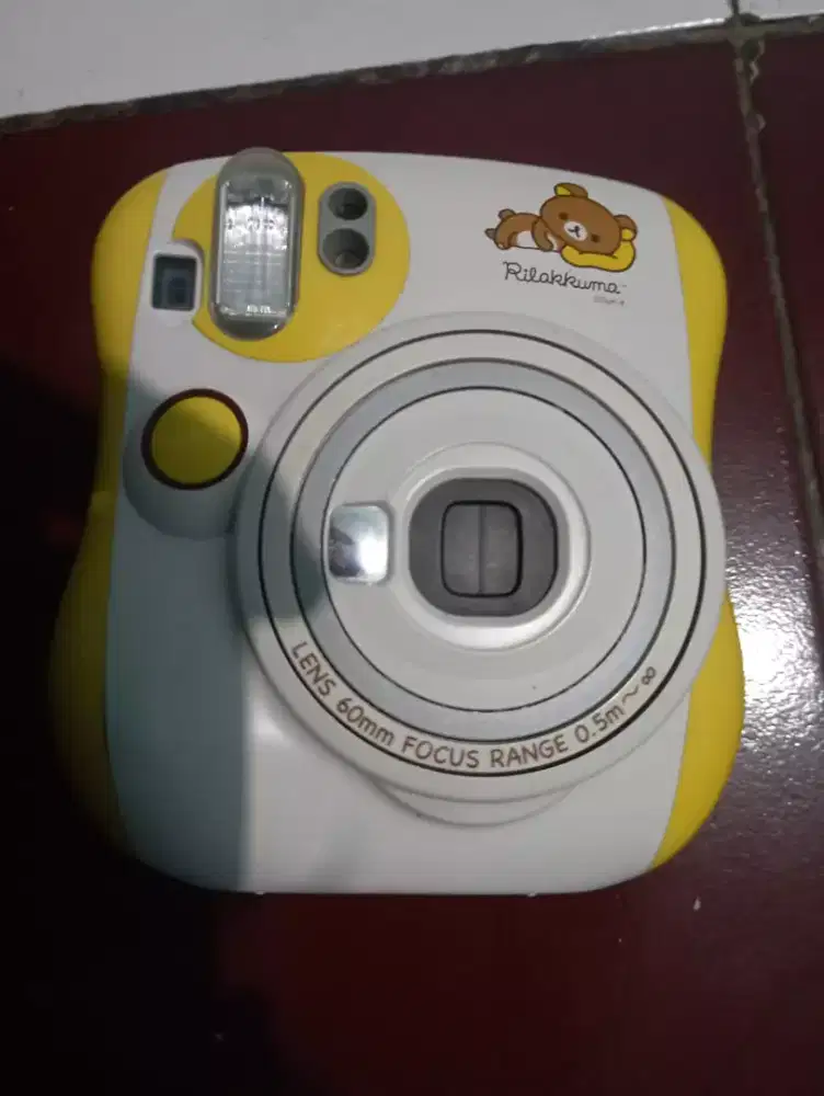 Kamera instax fuji film .