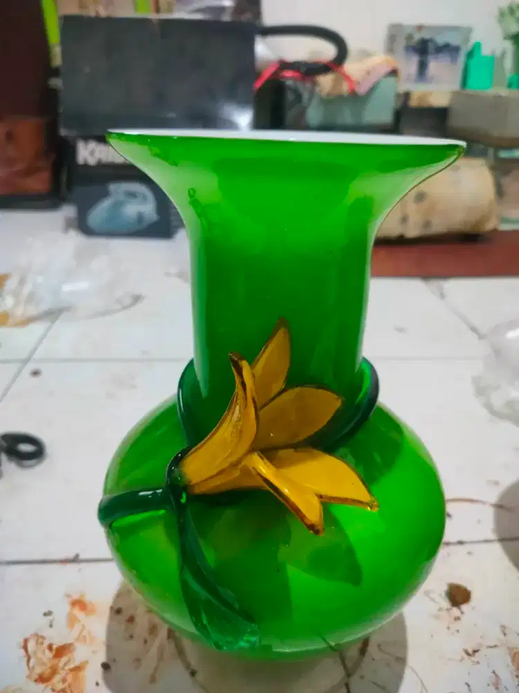 vas bunga art glass