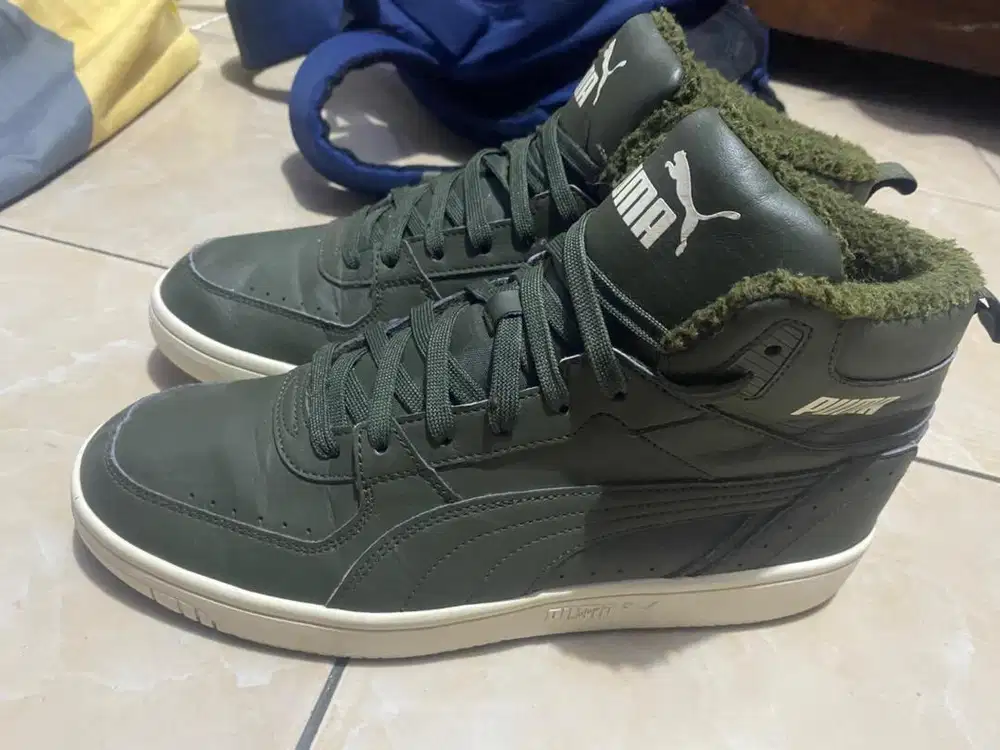 Puma mid green size 44