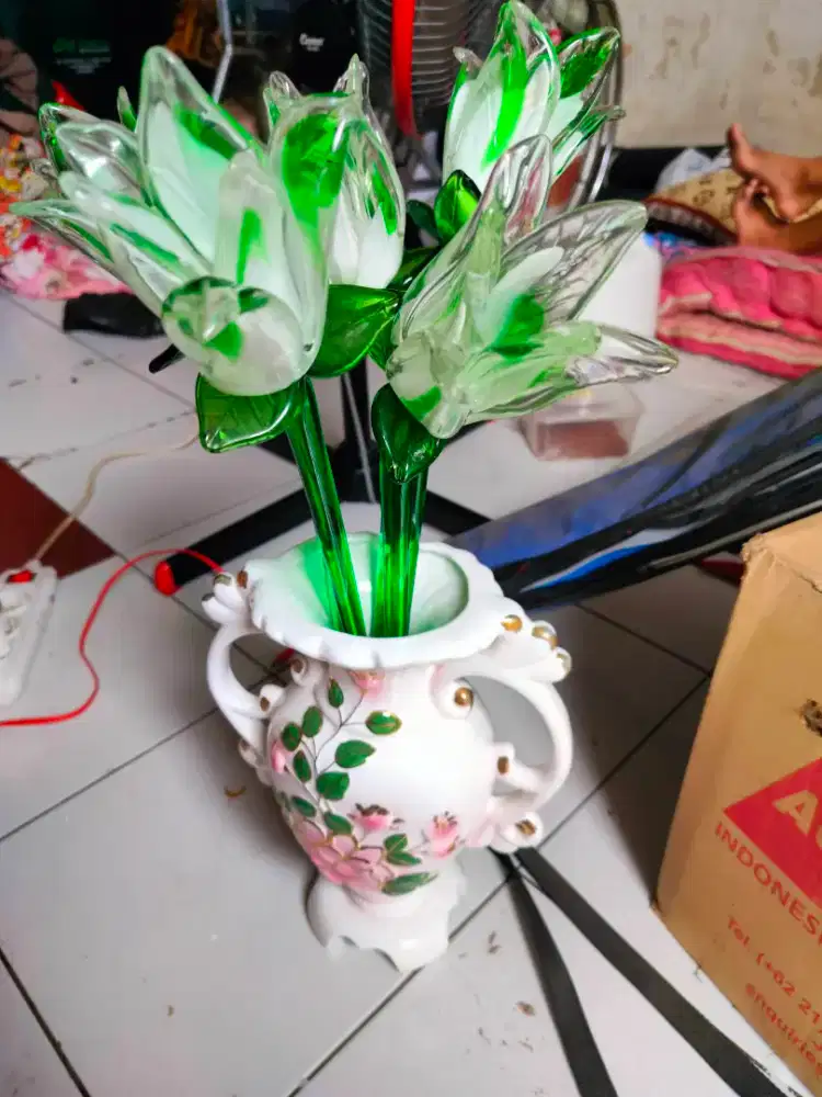 vas bunga & bunga kaca cantik