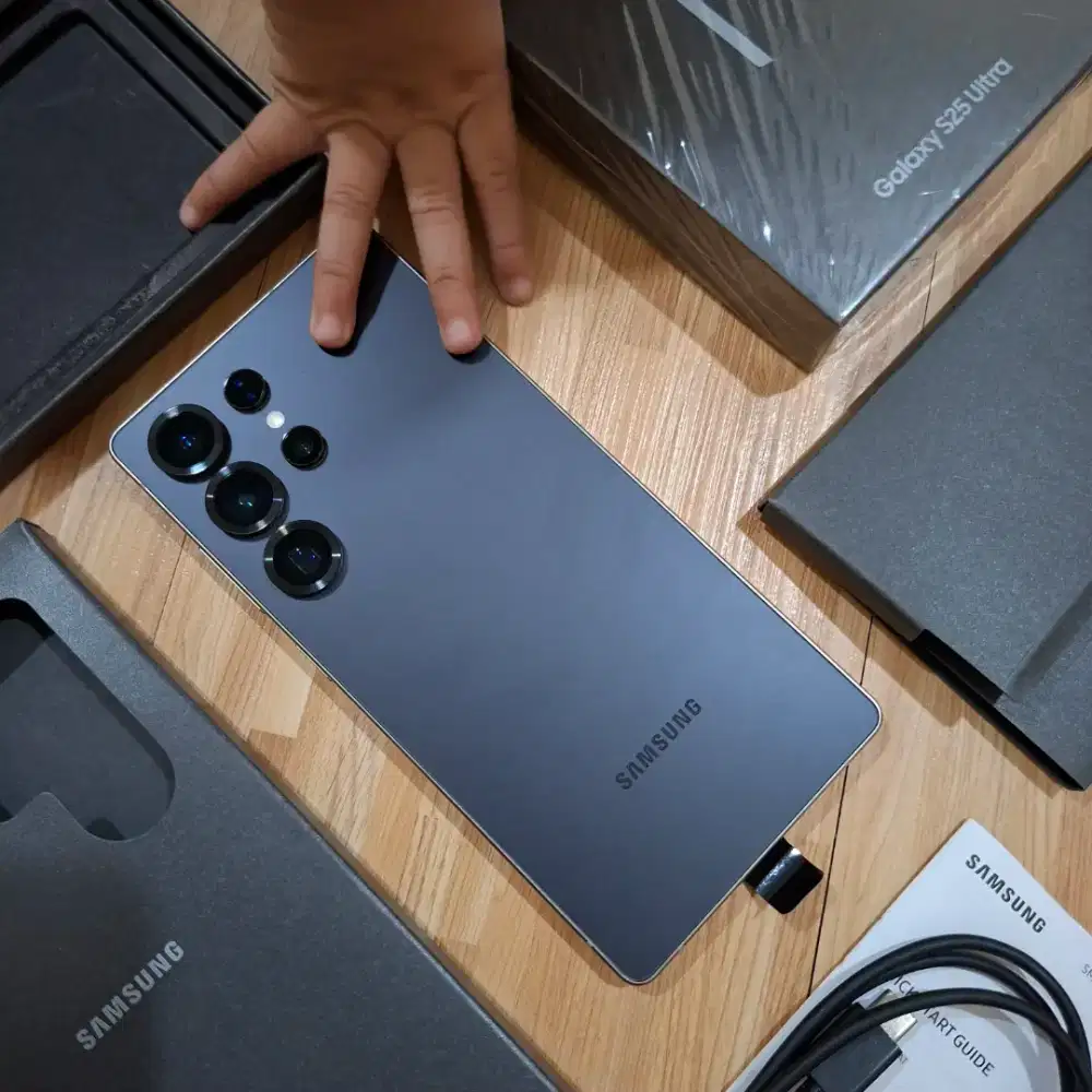 Samsung Galaxy S25 Ultra 12/512 SEIN Fullset