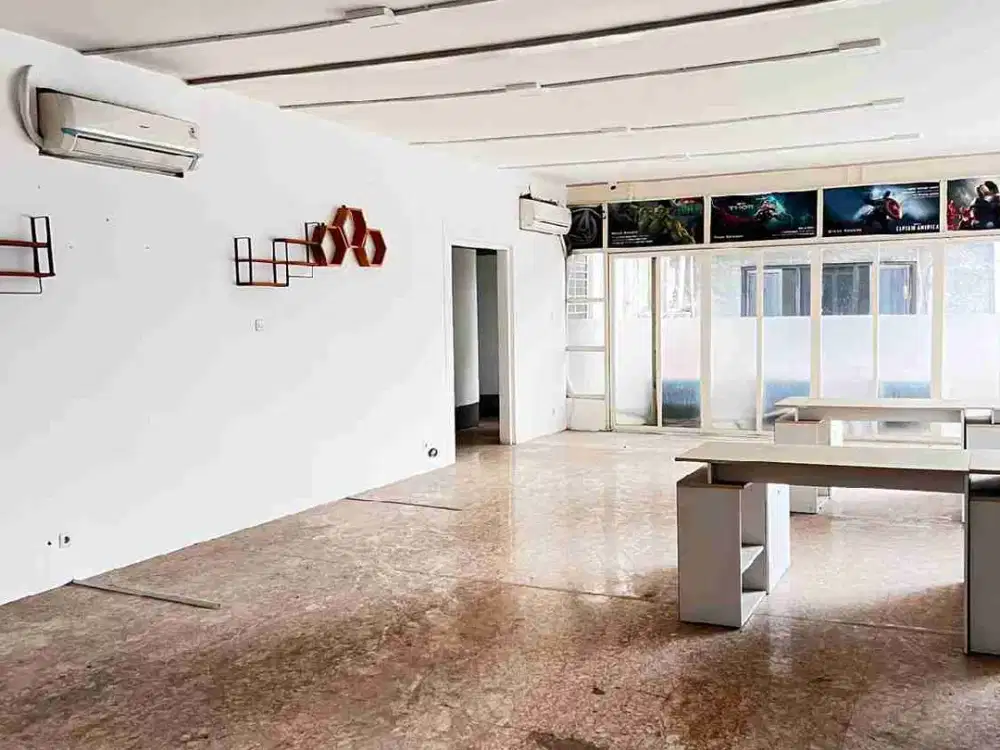 DISEWAKAN RUANG USAHA LANTAI 2 DI AHMAD DAHLAN KEBAYORAN BARU JAKARTA SELATAN