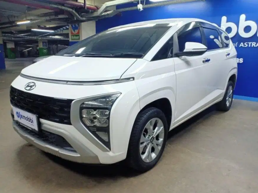 DP RENDAH - Hyundai Stargazer 1.5 Trend Essential Bensin-AT 2024 SDZB