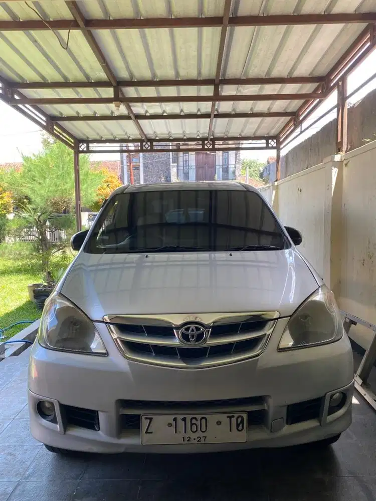 Toyota Avanza 2011 G