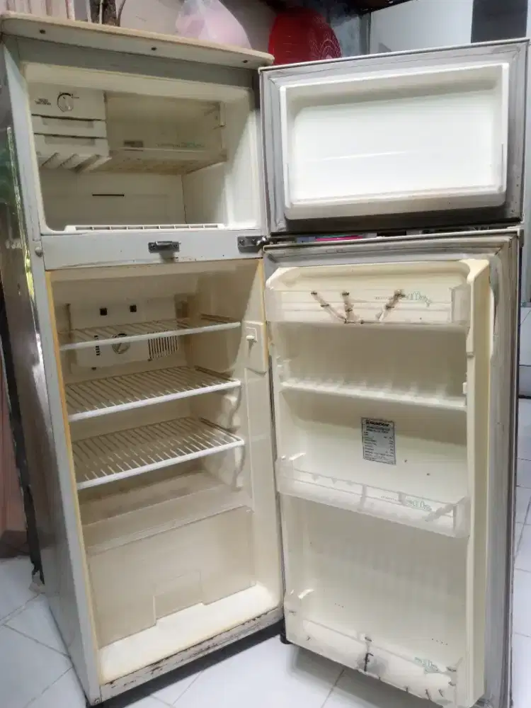 Jual kulkas Goldstar 2 pintu