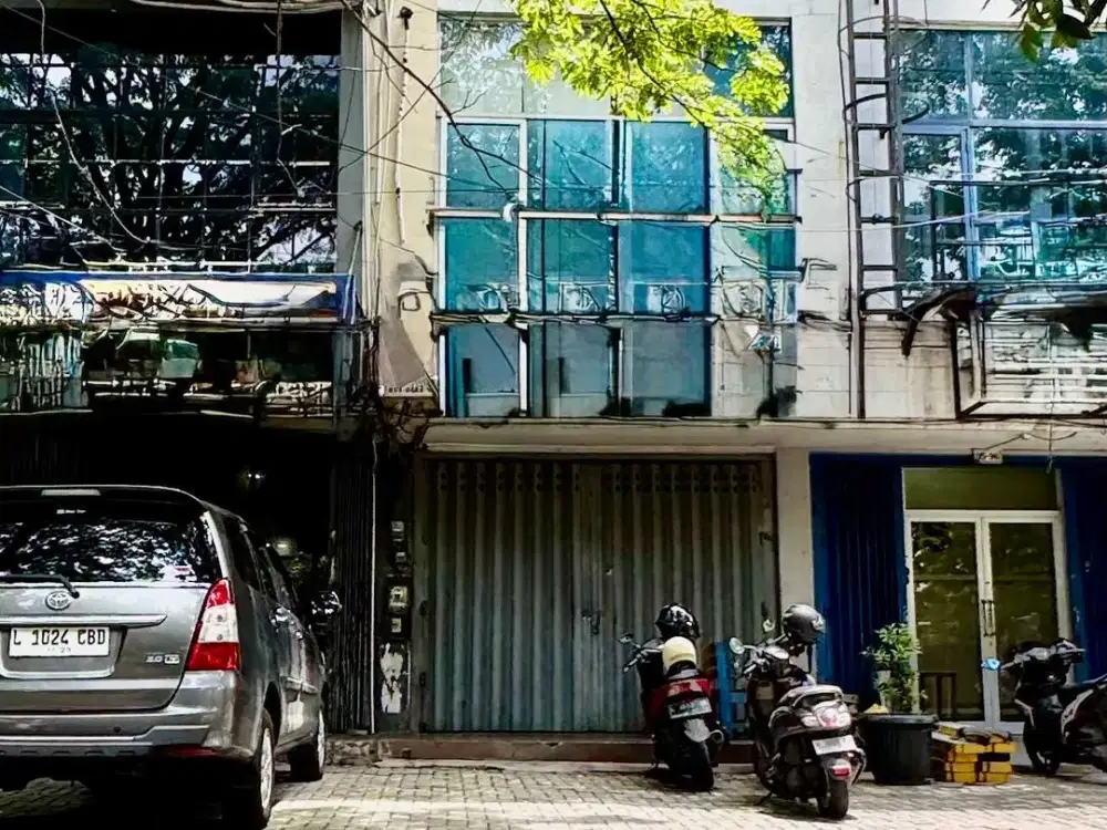 DISEWAKAN RUKO PERMATA BINTORO DARMO KETAMPON 3 LANTAI KOSONGAN PUSAT KOTA