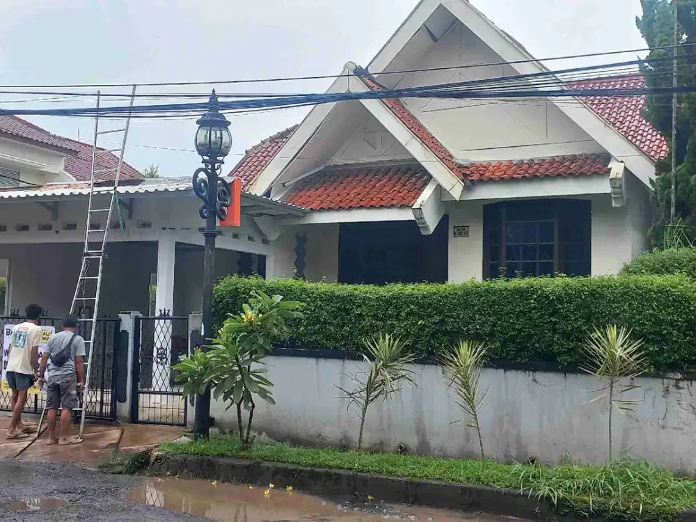 Disewakan Rumah Cantik Tanah Luas Di Jalan Utama Bukit Cimanggu City Bogor Kota