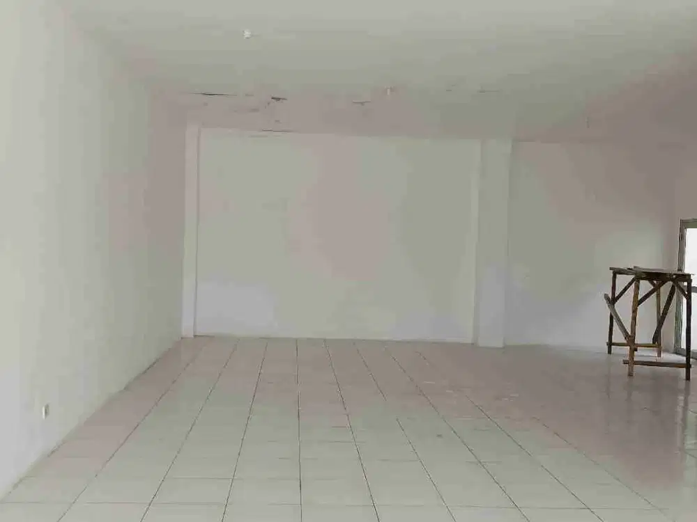 Disewakan Ruko Logam Cocok Untuk Usaha / Kantor Daerah Ramai