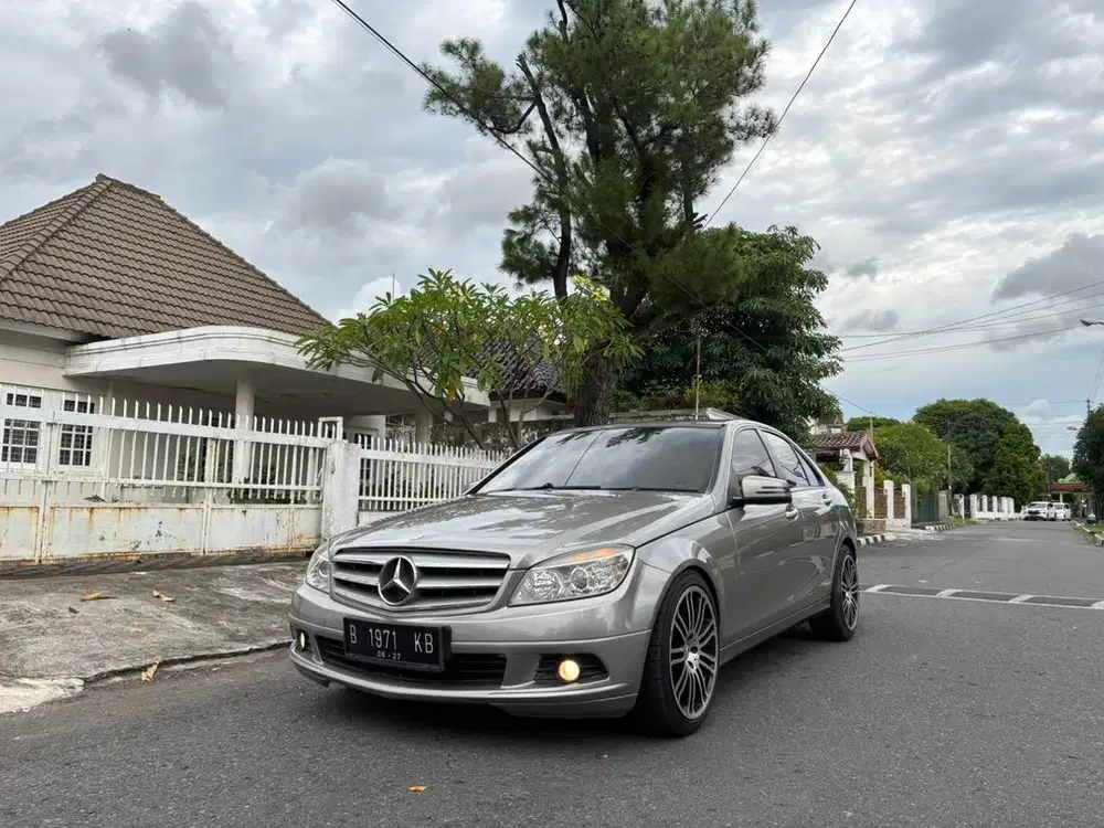 Mercy W204 C200 Kompressor matic th2009