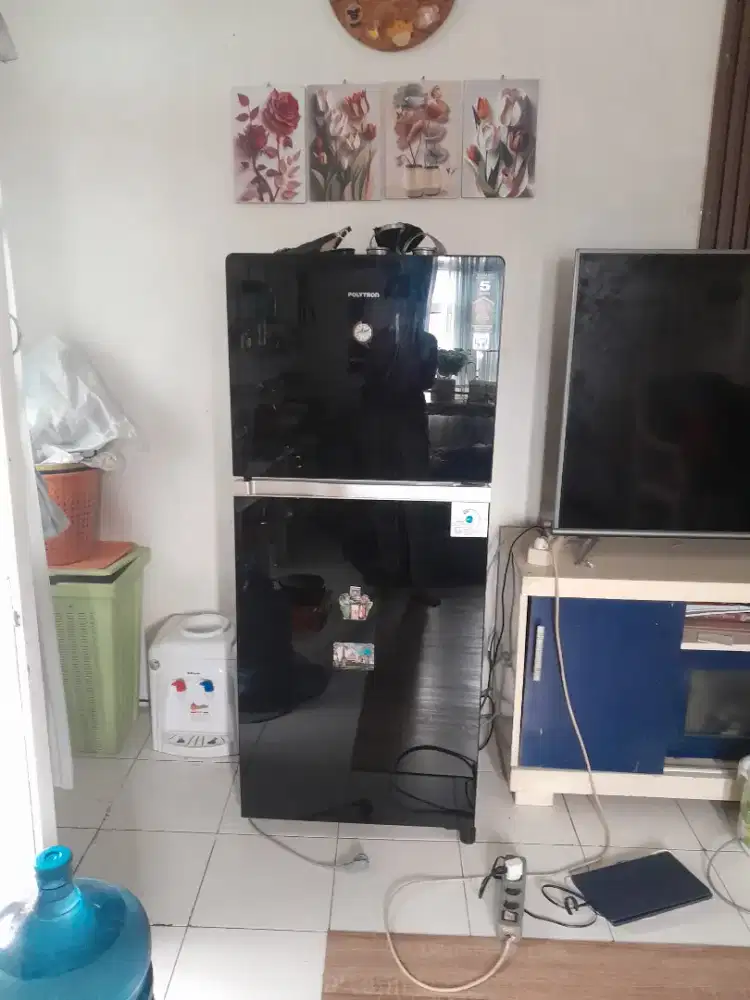 Kulkas 2 pintu polytron