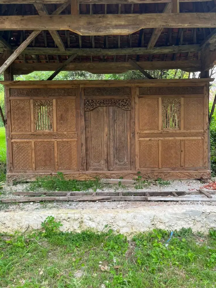 Gebyok kuno ful ukir ful kayu jati