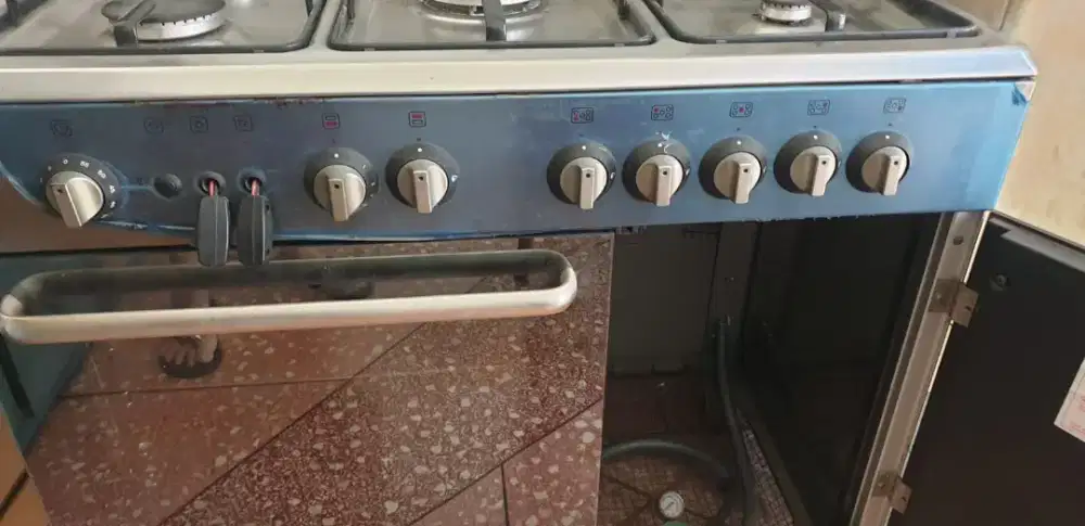 Kompor 5 tungku+
Oven La Germania