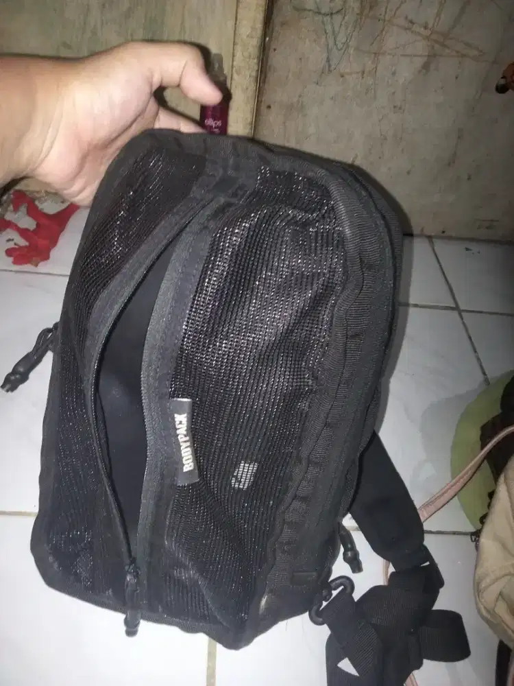 Tas slingbag pria
