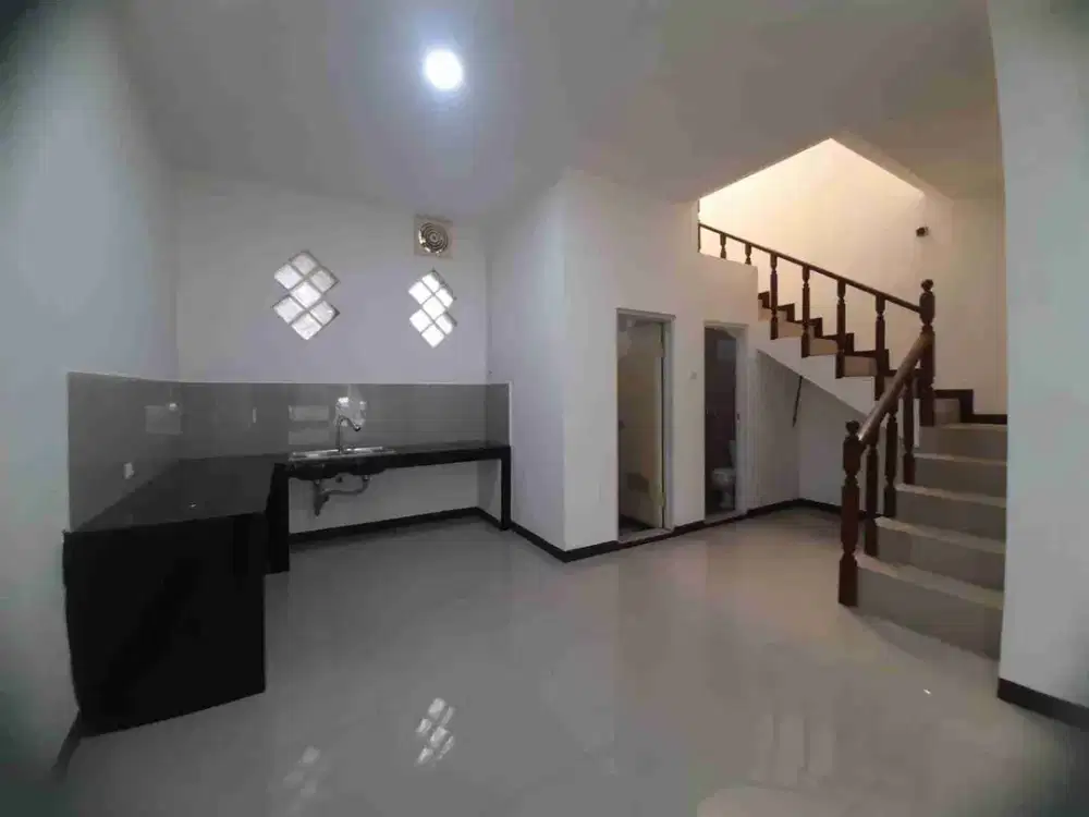 Dijual Rumah Minimalis 2 lantai TKI 2 Taman Kopo Indah 2