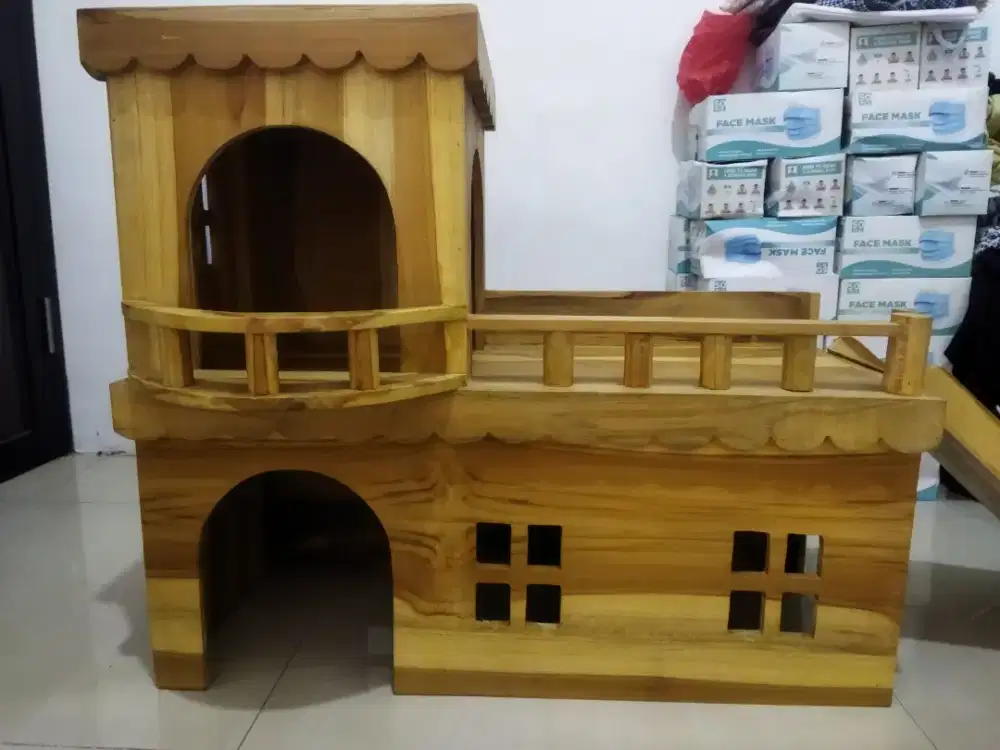 Rumah Castle Bahan Kayu Jati Asli