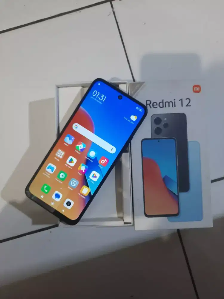 Redmi 12 ram 8/256 hp Fullset