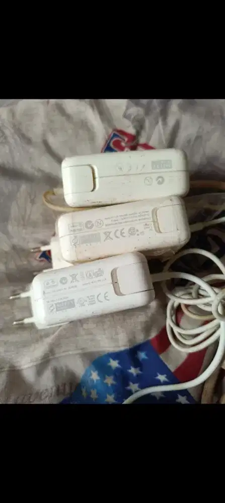 Dijual Borongan 3 item Adaptor Macbook kondisi Untest