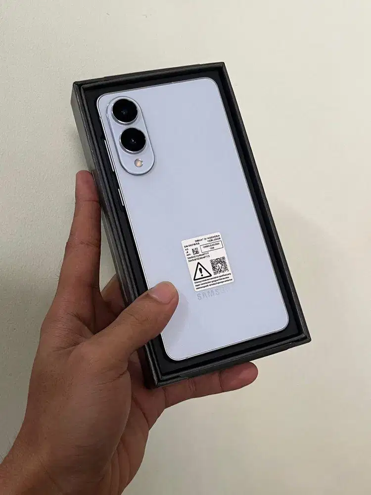 Samsung S25 Edge 512gb fullset ori sein garansi on mulus