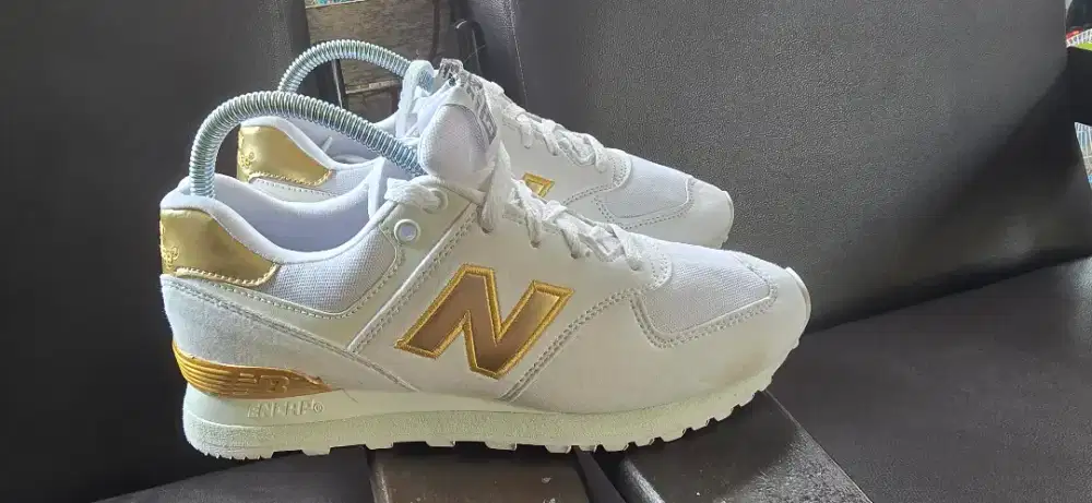 Sepatu NB 575 Size 39