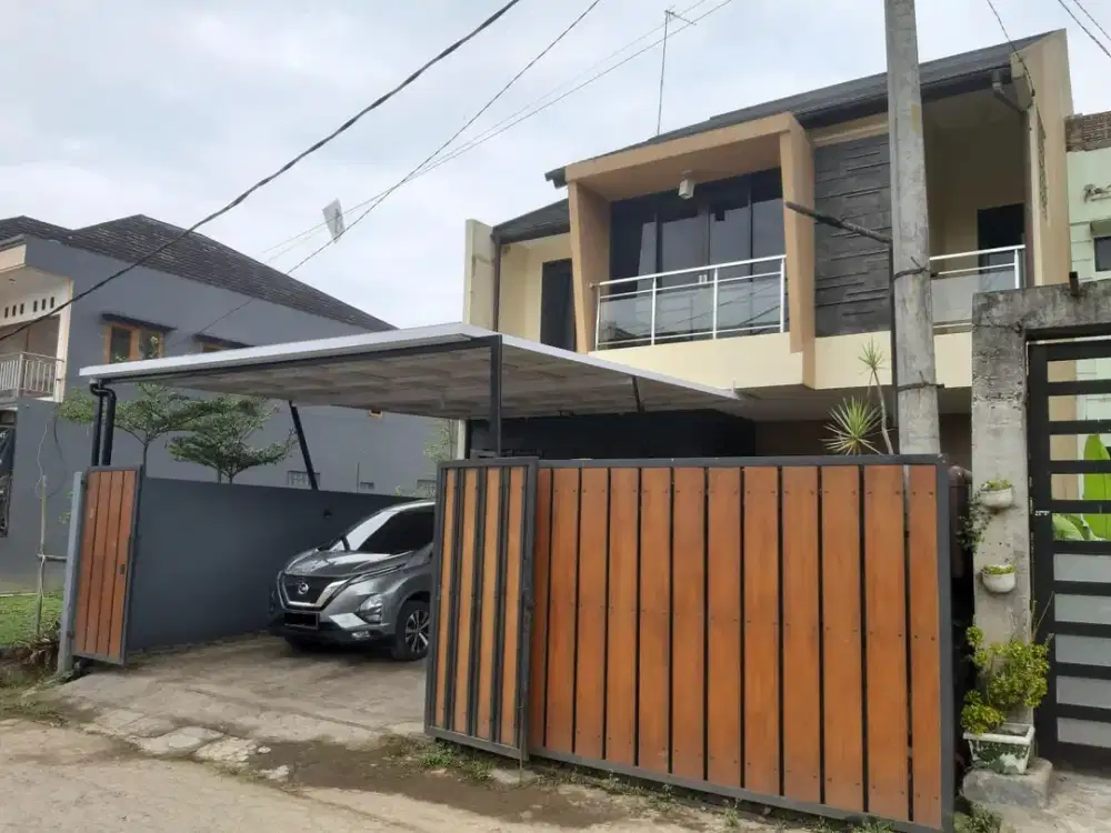 Rumah Villa Terawat Full Furnished Sejuk di Bandung Utara