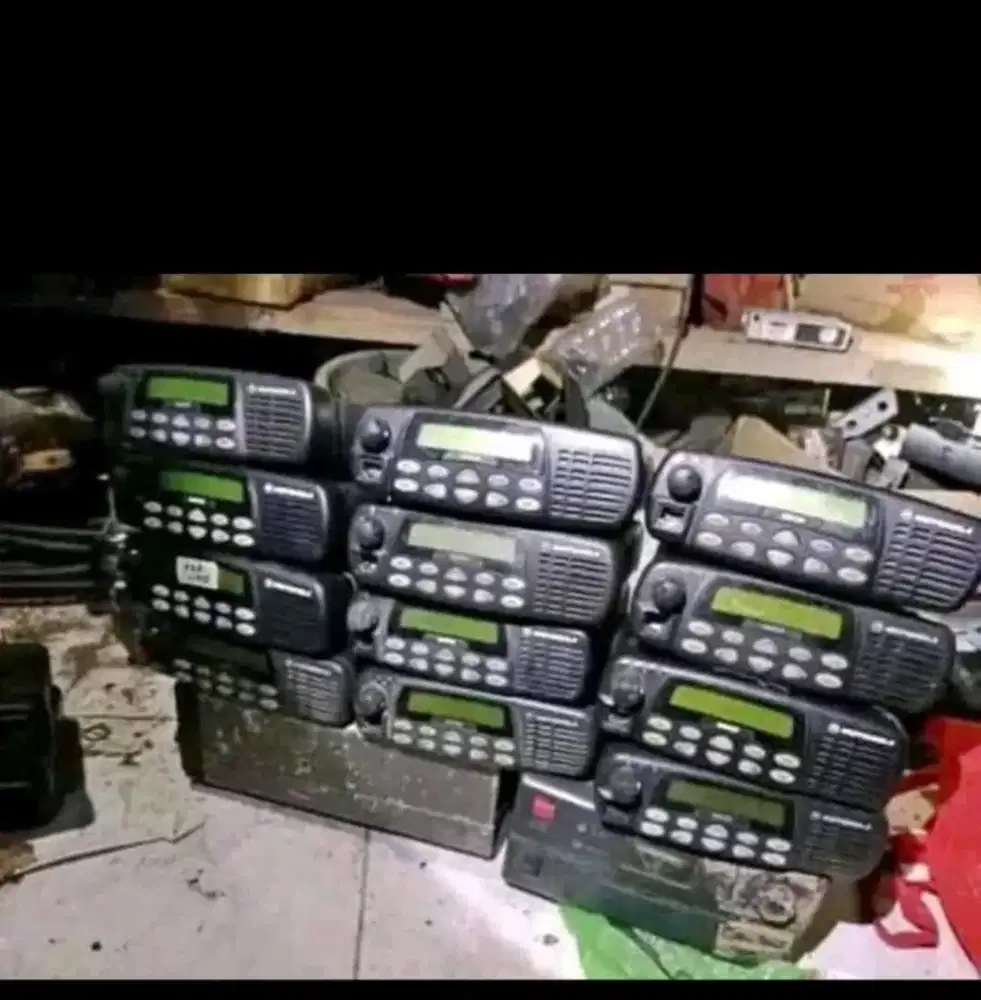 DIBELI CARI RADIO HT RIG GPS ALAT ALKOM  CARI BARANG