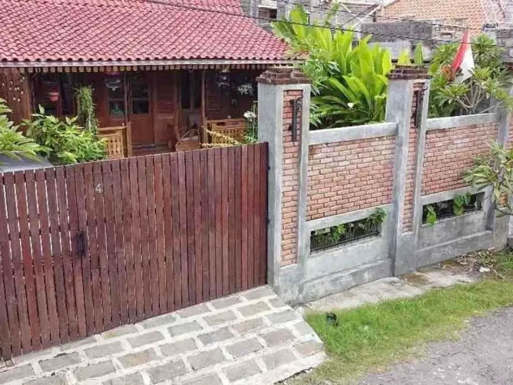 jual rumah Renon jalan m yamin rumah joglo