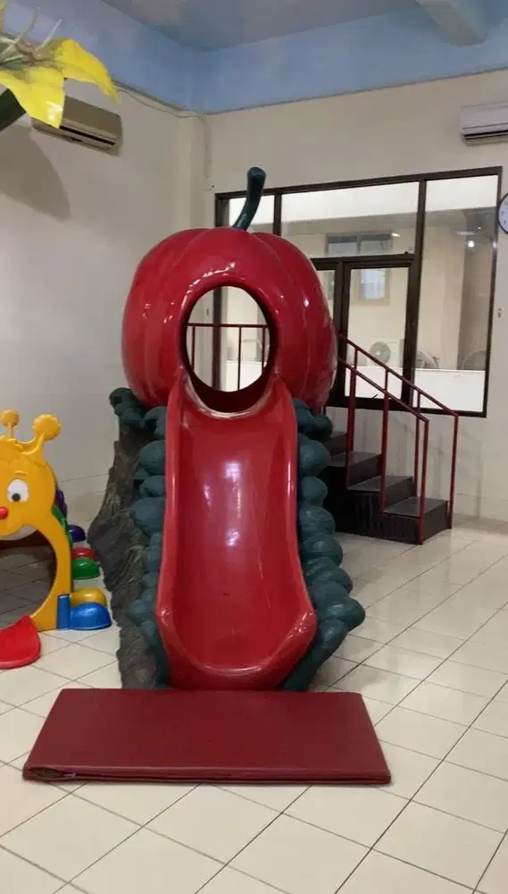 Jual Besi/Puing/Playground Hanya Bisa Dihancurkan/Dipotong