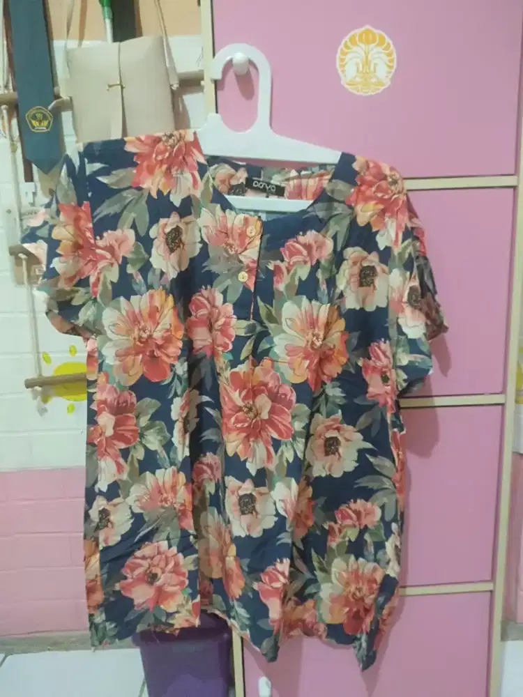 Masih baru belum pernah di pakai bahan nya adem bgt