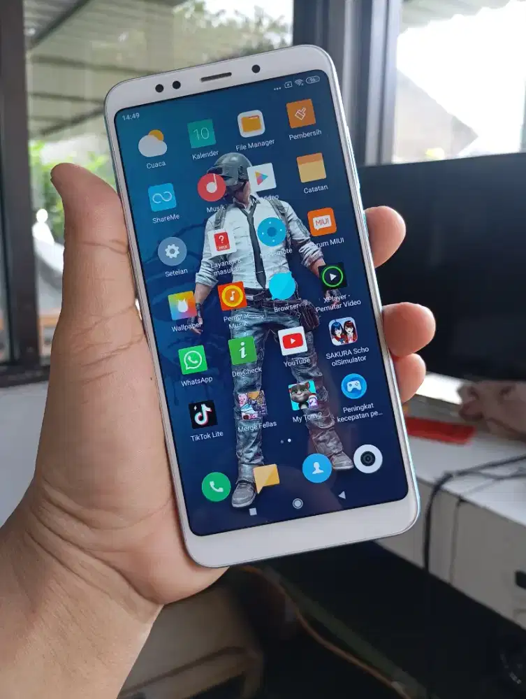 Redmi 5 plus ram 3/32 masi ori