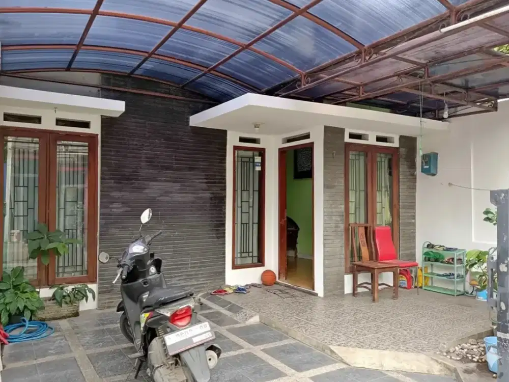 Dijual Rumah 2 lt dekat Universitas TELKOM di ciganitri bojongsoang