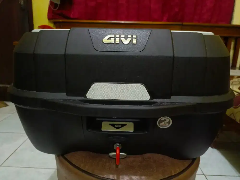Box motor givi dan bracket srx adv 160