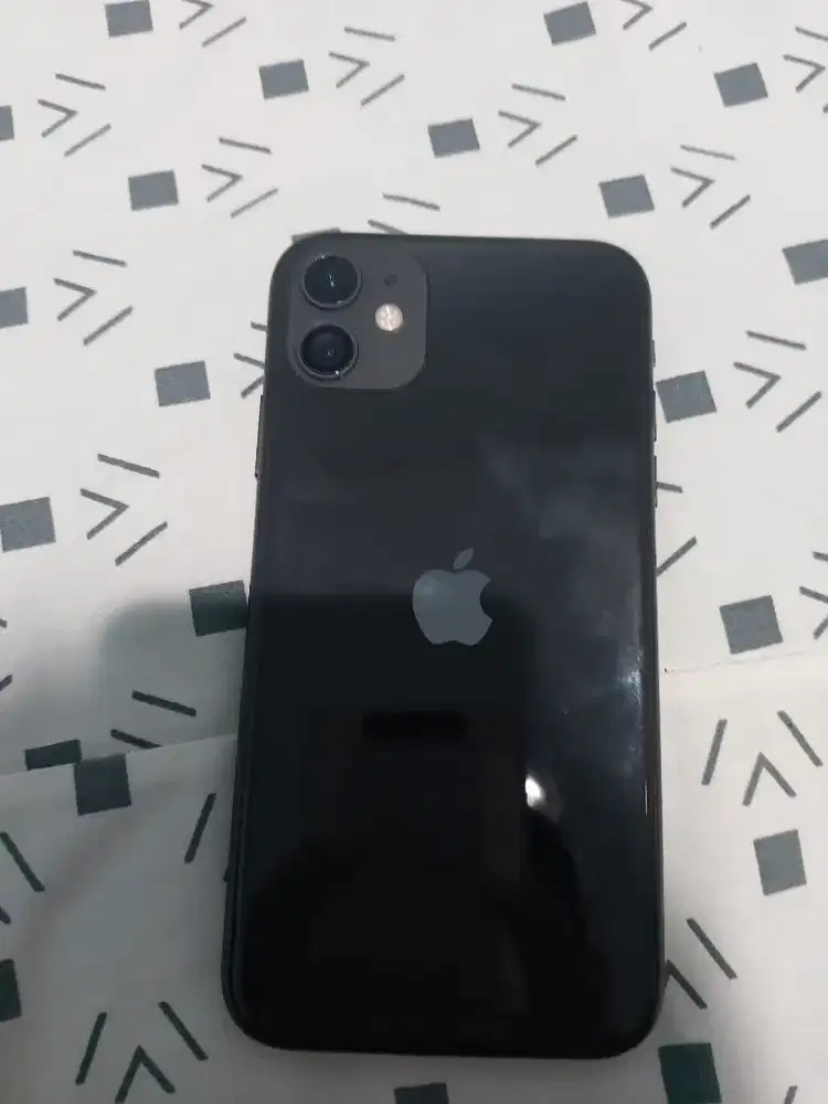Iphone 11 64gb second inter beacukai unit only