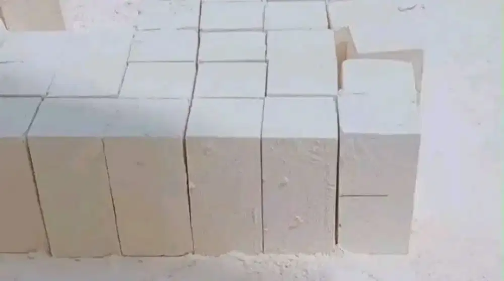 Batu kumbung pondasi