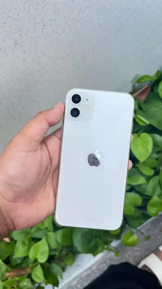 Dijual iPhone 11 64 GB
