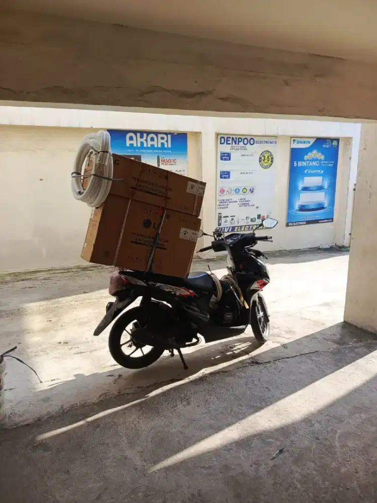 jual AC LG 1/2 pk garansi resmi pabrik.