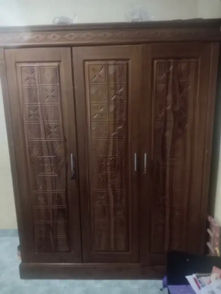 DI JUAL LEMARI PAKAIAN