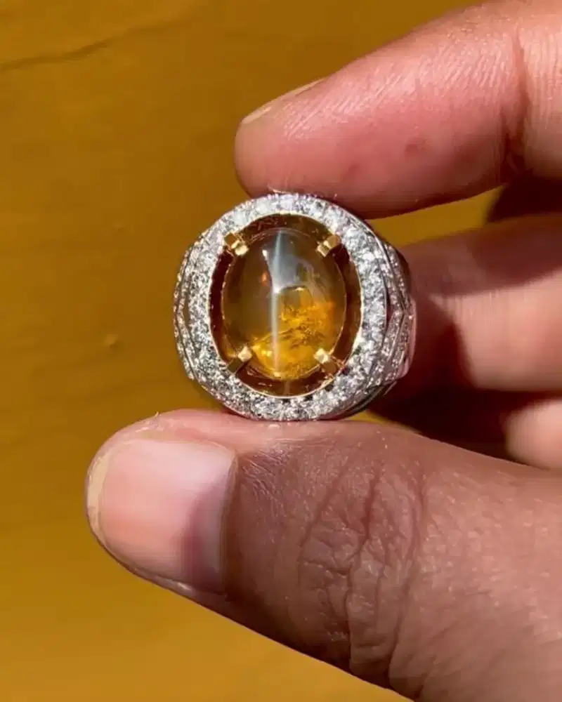 Cat's Eye Chrysoberyl Ring Emas Berlian