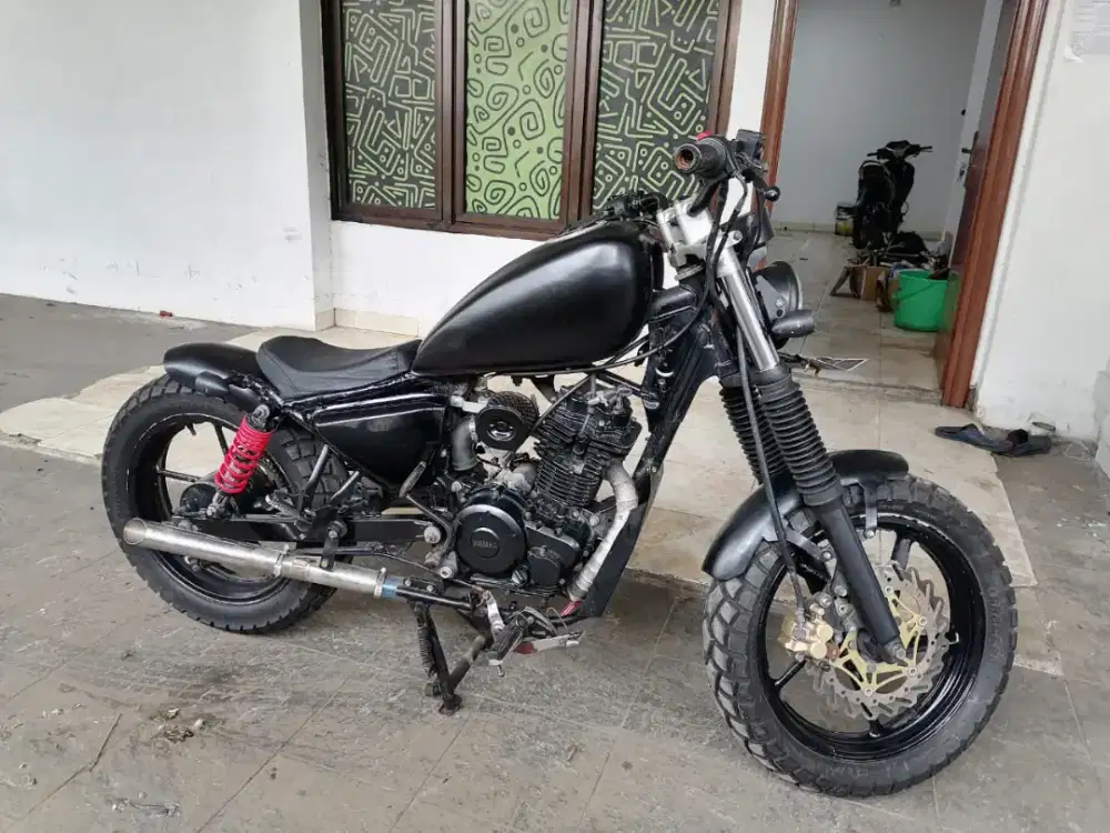 Yamaha Byson bobber, Chopper,