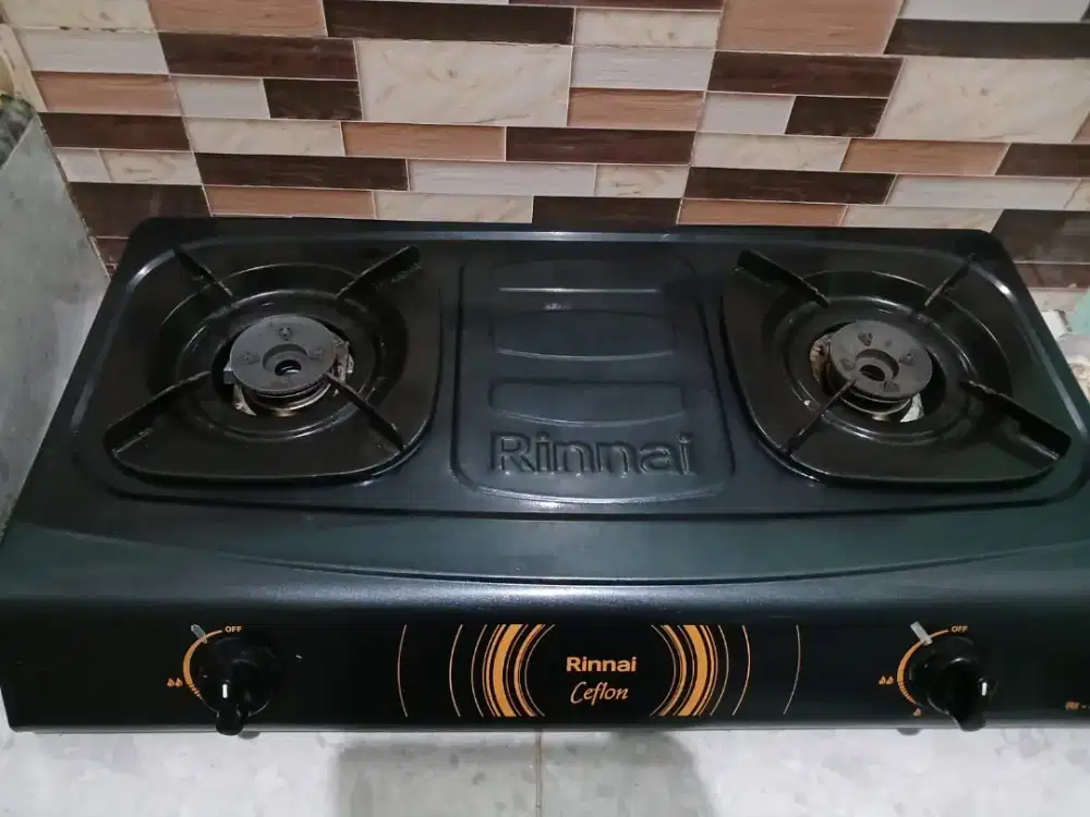 Kompor Rinnai dua tunggku ceflon + selang + regulator