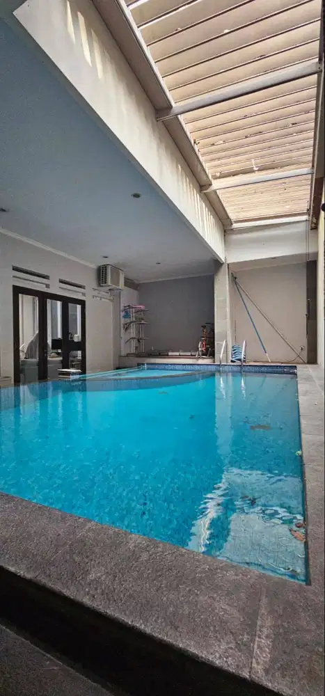 Dijual Rumah Semi Furnished Dgn Swimming Pool di Bintaro Tangsel17250